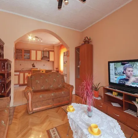 Three-bedroom In Apartman *